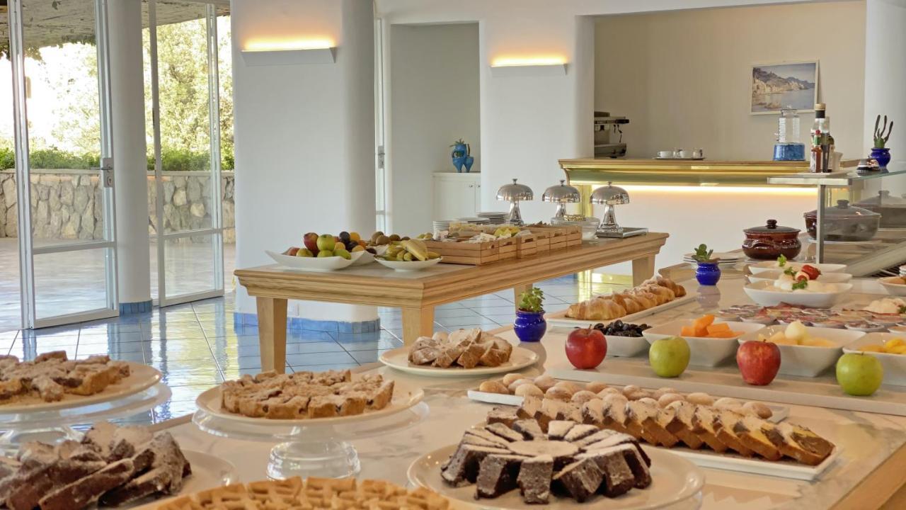 Hotel Grand Tritone 4*