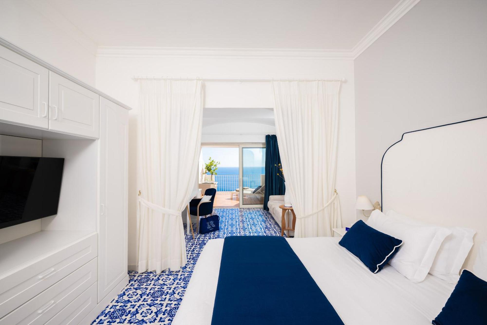 Hotel Grand Tritone