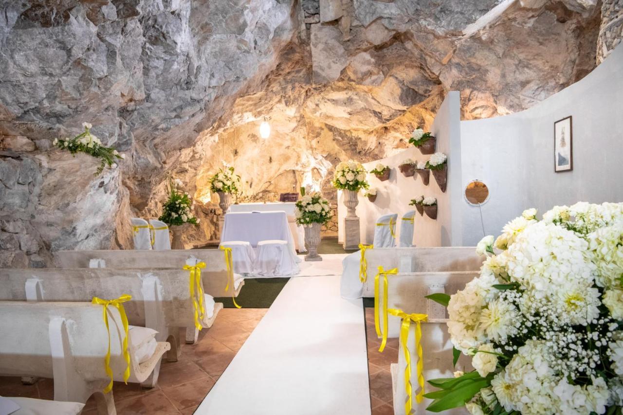 Hotel Grand Tritone